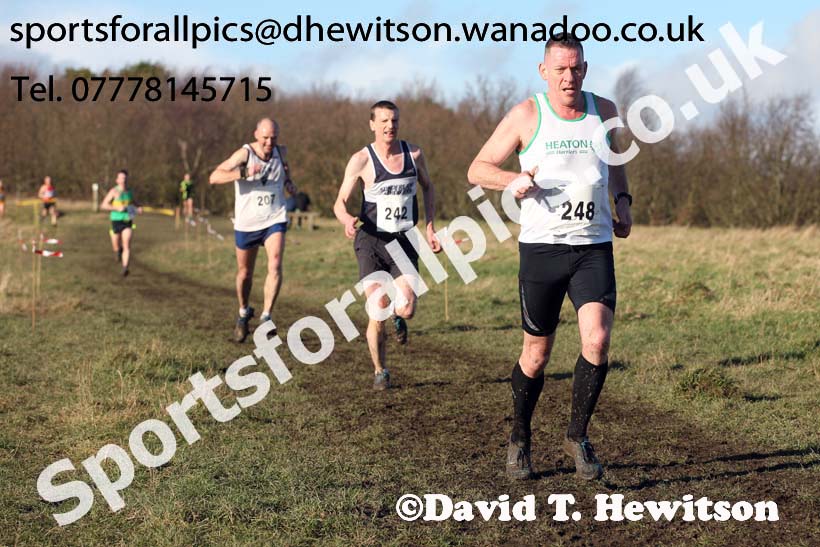 Mens masters 35s to 64s North Eastern Masters, Wallsend. Photo: David T. Hewitson/Sports for All Pics